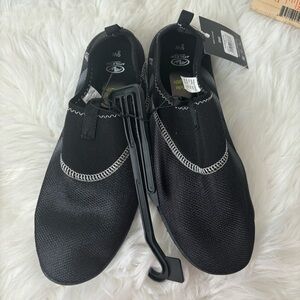 NWT Athletic Works Water Shoes 9wide